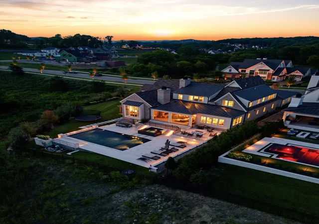 Photo 3 of Mansion for sale at 8088 Heirloom Blvd, College Grove, TN 37046 | MLS# 3276583 | Listing updated on 2026-09-12