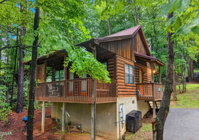 Photo 4 of Single family home for sale at 1503 Squirrel Nest Way, Sevierville, TN 37862 | MLS# 3591645 | Listing updated on 2026-09-15