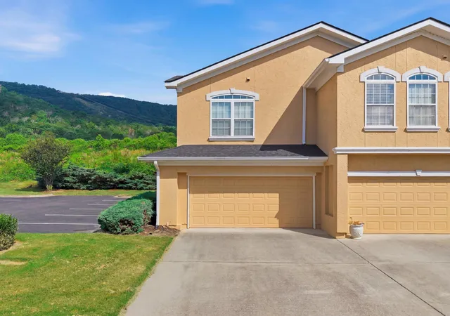 Listing Photo 4 - Condo for sale in building located at 309 Renaissance Ct, Chattanooga, TN 37419