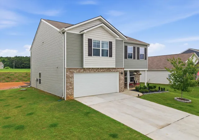 Photo 3 of Single family home for sale at 151 Lindsell Rd, Athens, TN 37303 | MLS# 3248645 | Listing updated on 2026-09-11