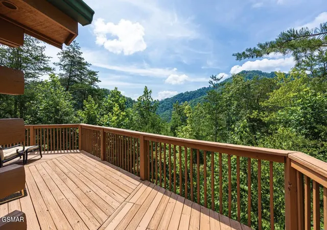 Photo 2 of Single family home for sale at 3152 Hatcher Top Rd, Sevierville, TN 37862 | MLS# 3299567 | Listing updated on 2026-09-11