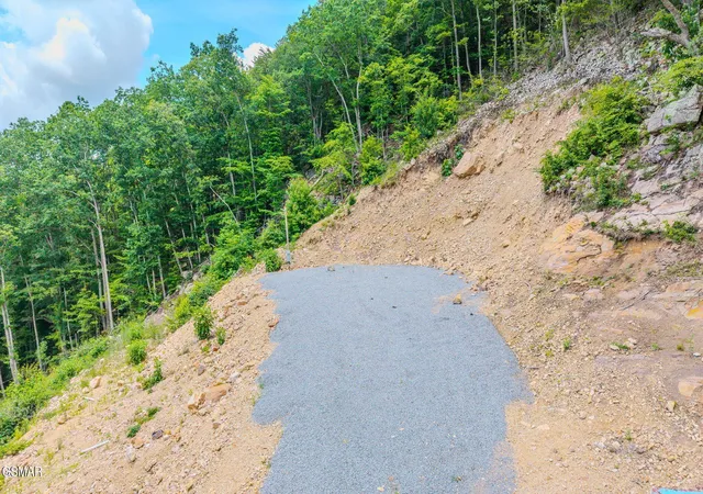 Photo 4 of Land for sale at 1038 Clingmans View, Sevierville, TN 37876 | MLS# 3278260 | Listing updated on 2026-09-25