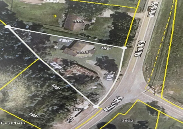 Photo 2 of Sale Pending at 3535 Mint Rd, Maryville, TN 37803 | MLS# 3268908 | Listing updated on 2026-09-11