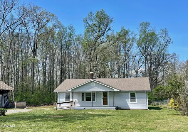 Photo 3 of Sale Pending at 3535 Mint Rd, Maryville, TN 37803 | MLS# 3268908 | Listing updated on 2026-09-11