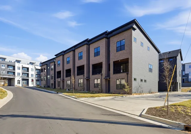 Photo 2 of Townhouse for sale at 975 Dozier Pl #4*, Nashville, TN 37216 | MLS# 3250213 | Listing updated on 2026-09-13