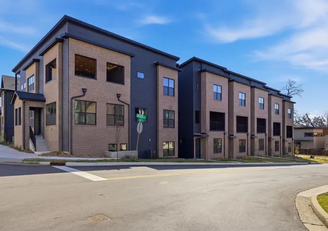 Photo 3 of Townhouse for sale at 975 Dozier Pl #4*, Nashville, TN 37216 | MLS# 3250213 | Listing updated on 2026-09-13