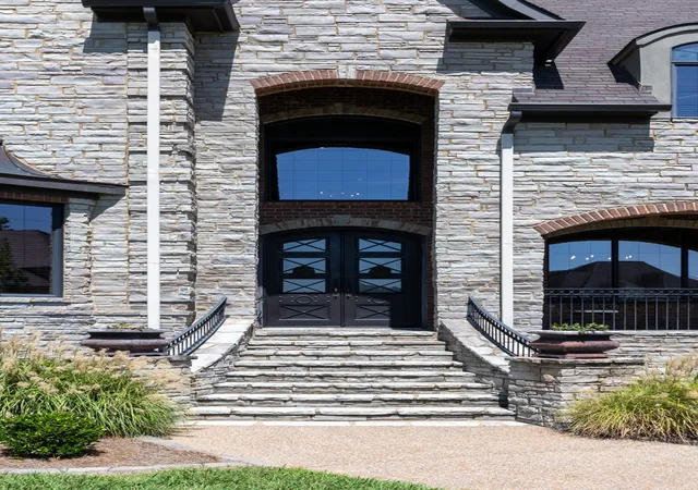 Photo 3 of Mansion for sale at 107 Glenhaven Ct, Lebanon, TN 37087 | MLS# 3530065 | Listing updated on 2026-09-14