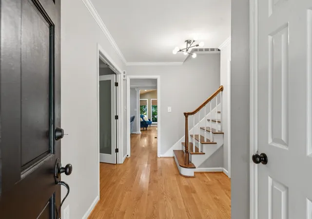 Photo 2 of Single family home for sale at 706 Edenburg Dr, Columbia, TN 38401 | MLS# 3256675 | Listing updated on 2026-10-01