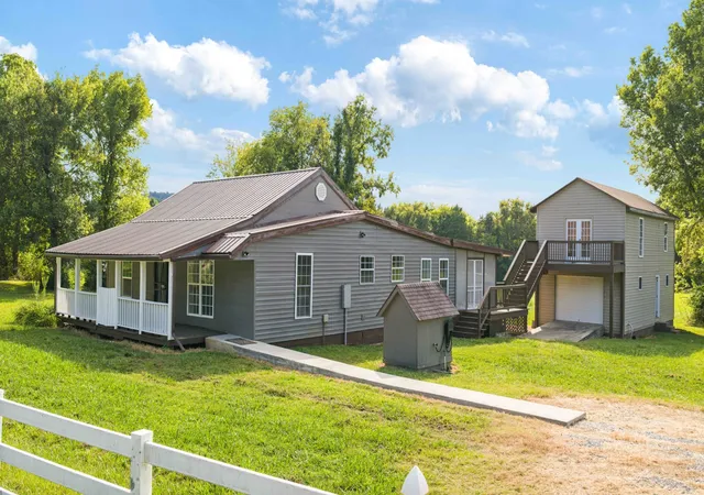 Photo 3 of Single family home for sale at 9670 Pruitt Rd, Christiana, TN 37037 | MLS# 3542662 | Listing updated on 2026-09-23