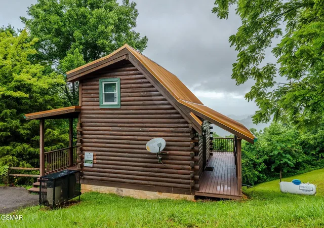 Photo 3 of Sale Pending at 2541 Bobcat Way, Sevierville, TN 37862 | MLS# 3278257 | Listing updated on 2026-09-14