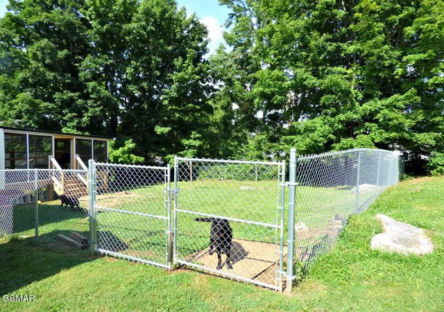 Photo 3 of Single family home for sale at 2114 Eastview Avenue, Jefferson City, TN 37760 | MLS# 3525873 | Listing updated on 2026-09-11
