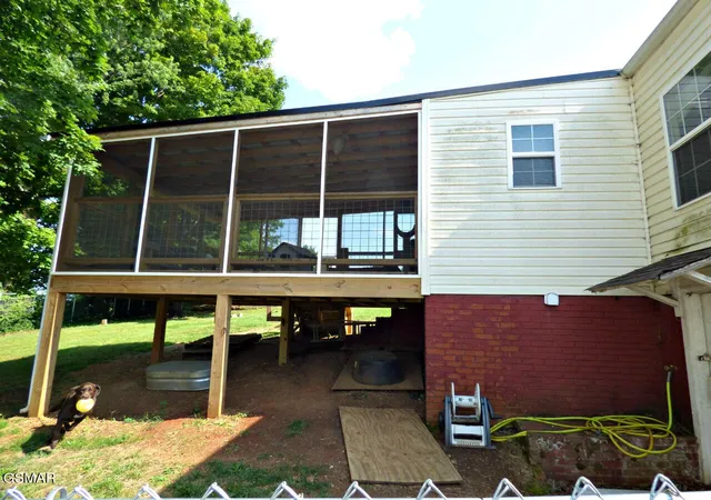 Photo 4 of Single family home for sale at 2114 Eastview Avenue, Jefferson City, TN 37760 | MLS# 3525873 | Listing updated on 2026-09-11