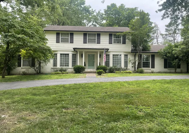 Photo 2 of Sale Pending at 8119 Holly Rd, Brentwood, TN 37027 | MLS# 3251198 | Listing updated on 2026-09-29