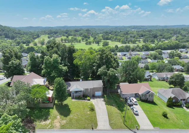 Photo 3 of Single family home for sale at 225 High Chaperal Dr, Goodlettsville, TN 37072 | MLS# 3255127 | Listing updated on 2026-09-12