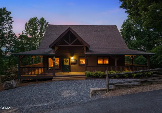 Single family home for sale at 3719 Shadyview Ridge Rd, Sevierville, TN 37876 | MLS# 3304016