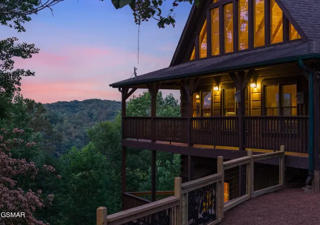 Photo 4 of Single family home for sale at 3719 Shadyview Ridge Rd, Sevierville, TN 37876 | MLS# 3304016 | Listing updated on 2026-10-08