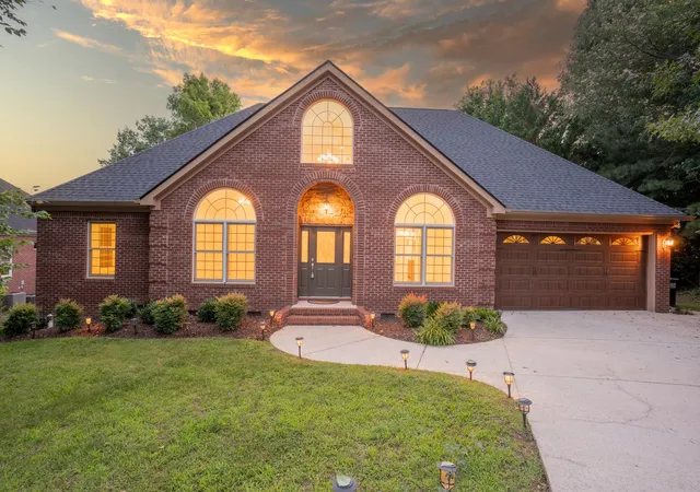 Photo 2 of Single family home for sale at 9237 Leaf Brk Ln, Apison, TN 37302 | MLS# 3251836 | Listing updated on 2026-09-11