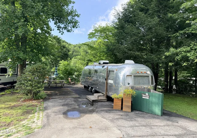Photo 3 of Land for sale at 4229 E Pkwy, Gatlinburg, TN 37738 | MLS# 3513056 | Listing updated on 2026-09-11