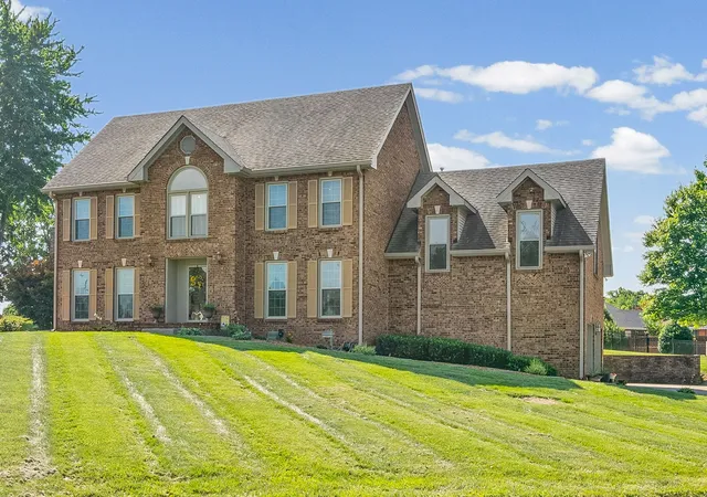 Photo 2 of Single family home for sale at 215 Avignon Way, Clarksville, TN 37043 | MLS# 3252149 | Listing updated on 2026-09-12