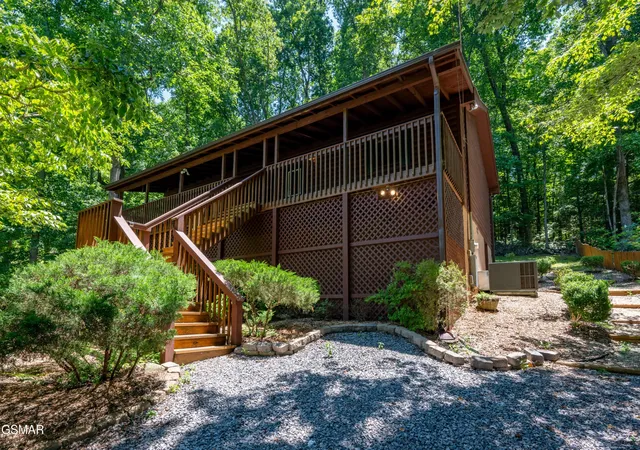 Single family home for sale at 3129 Valley Home Rd, Sevierville, TN 37862 | MLS# 3302482