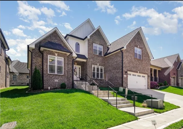 Photo 1 of Single family home for sale at 513 Summit View Cir, Clarksville, TN 37043 | MLS# 3253493 | Listing updated on 2026-09-19