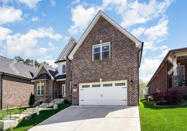Photo 2 of Single family home for sale at 513 Summit View Cir, Clarksville, TN 37043 | MLS# 3253493 | Listing updated on 2026-09-19