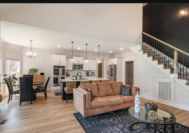 Photo 4 of Single family home for sale at 513 Summit View Cir, Clarksville, TN 37043 | MLS# 3253493 | Listing updated on 2026-09-19