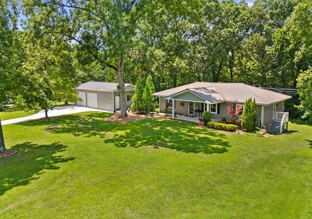 Photo 2 of Single family home for sale at 125 Seminole Dr, Dunlap, TN 37327 | MLS# 3253456 | Listing updated on 2026-09-11