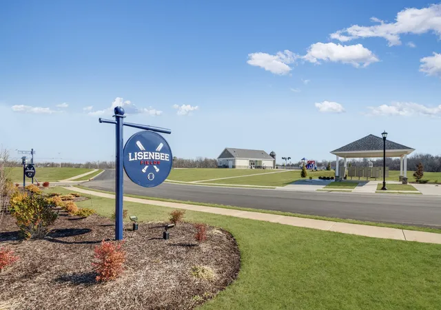 Photo 3 of Sale Pending at 104 Bullpen Ct #F, Clarksville, TN 37042 | MLS# 3254704 | Listing updated on 2026-09-11