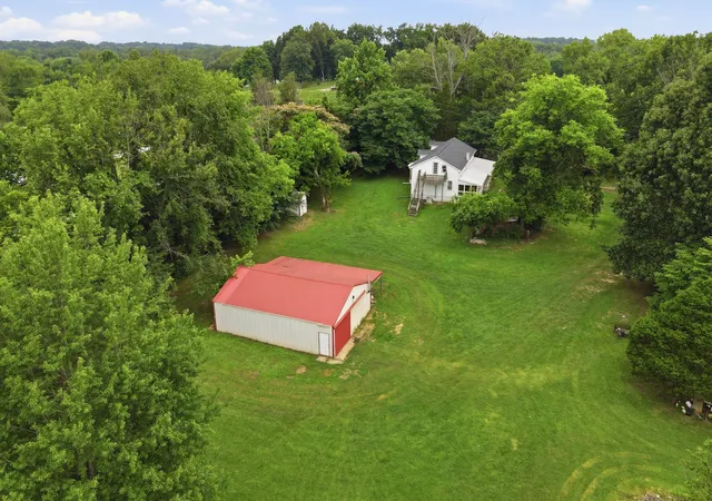 Photo 1 of Single family home for sale at 120 Bradley Ln, Cottontown, TN 37048 | MLS# 3254834 | Listing updated on 2026-09-11