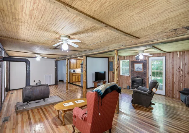 Photo 3 of Single family home for sale at 120 Bradley Ln, Cottontown, TN 37048 | MLS# 3254834 | Listing updated on 2026-09-11