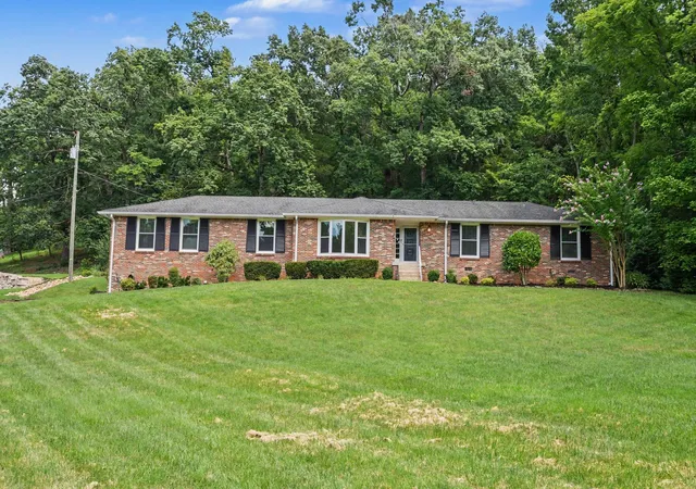 Photo 1 of Single family home for sale at 804 Rodney Dr, Nashville, TN 37205 | MLS# 3260522 | Listing updated on 2026-09-14
