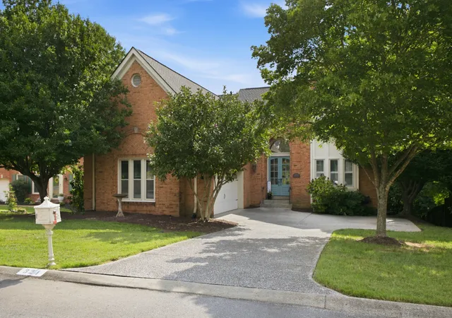 Photo 2 of Single family home for sale at 324 Fielding Crst, Brentwood, TN 37027 | MLS# 3309400 | Listing updated on 2026-09-15