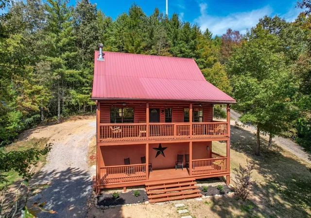 Photo 3 of Single family home for sale at 116 Mountain Retreat Rd, Townsend, TN 37882 | MLS# 3548008 | Listing updated on 2026-09-14