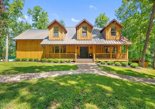 Single family home for sale at 2418 E Gallaher Fry Rd, Knoxville, TN 37932 | MLS# 3591660