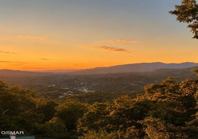Photo 4 of Single family home for sale at 1274 Bear Cub Way #4, Gatlinburg, TN 37738 | MLS# 3304405 | Listing updated on 2026-10-05