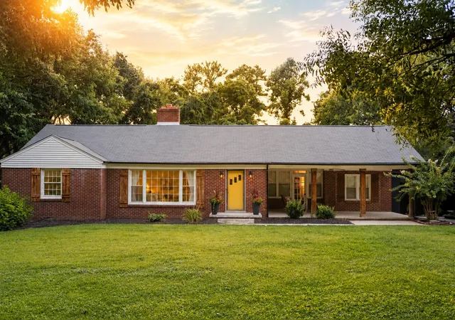 Photo 1 of Single family home for sale at 303 N Laurel Cir, Columbia, TN 38401 | MLS# 3258325 | Listing updated on 2026-09-22