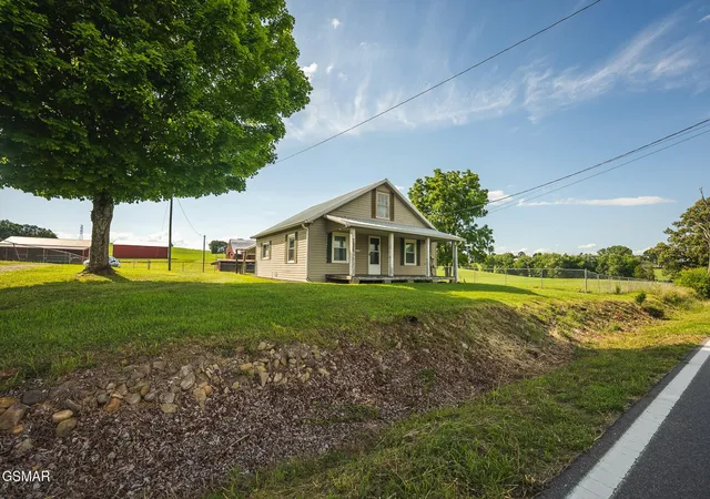 Photo 3 of Single family home for sale at 1630115 Silver City Rd, Whitesburg, TN 37891 | MLS# 3265788 | Listing updated on 2026-09-11