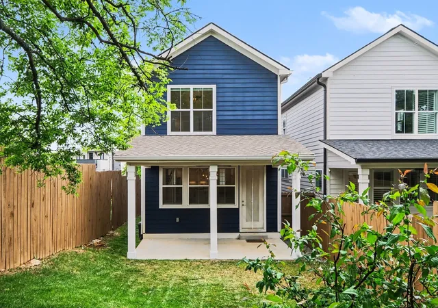 Photo 2 of Single family home for sale at 829 Watts Ln, Nashville, TN 37209 | MLS# 3255761 | Listing updated on 2026-09-15