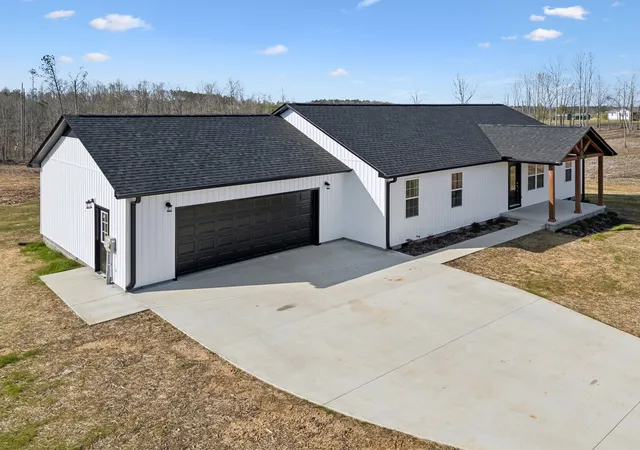 Photo 2 of Single family home for sale at 184 Ashmore Rd, Summertown, TN 38483 | MLS# 3256230 | Listing updated on 2026-09-08