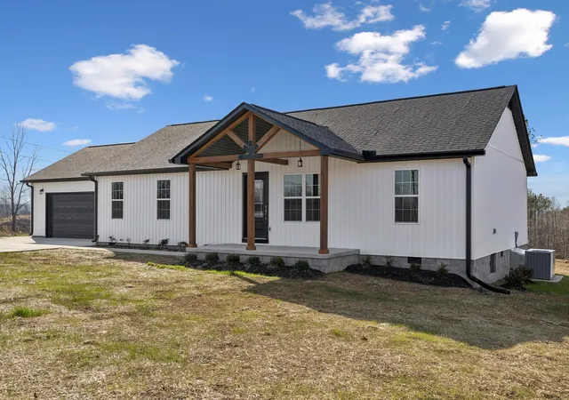 Photo 3 of Single family home for sale at 184 Ashmore Rd, Summertown, TN 38483 | MLS# 3256230 | Listing updated on 2026-09-08