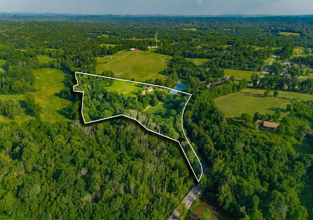 Photo 3 of Single family home for sale at 825 Harsh Ln, Castalian Springs, TN 37031 | MLS# 3261092 | Listing updated on 2026-09-09