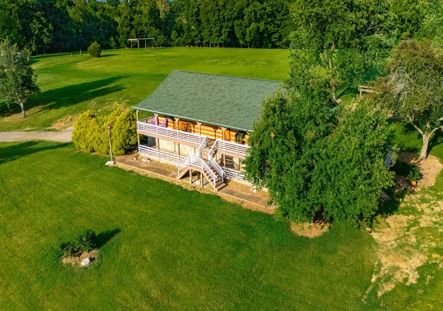 Photo 3 of Single family home for sale at 825 Harsh Ln, Castalian Springs, TN 37031 | MLS# 3261092 | Listing updated on 2026-09-09