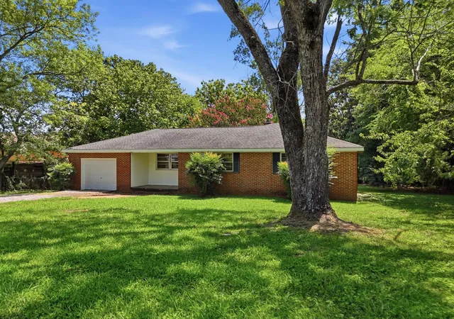 Photo 2 of Single family home for sale at 5130 Bradley St Nw, Cleveland, TN 37312 | MLS# 3256443 | Listing updated on 2026-09-11