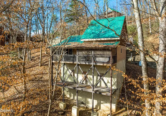 Photo 3 of Single family home for sale at 514 Laural Mountain Rd, Gatlinburg, TN 37738 | MLS# 3591670 | Listing updated on 2026-09-14