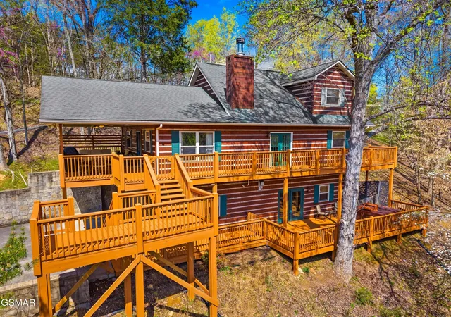 Photo 1 of Single family home for sale at 429 Filet Ln, Dandridge, TN 37725 | MLS# 3508279 | Listing updated on 2026-10-06