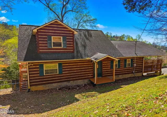 Photo 3 of Single family home for sale at 429 Filet Ln, Dandridge, TN 37725 | MLS# 3508279 | Listing updated on 2026-10-06