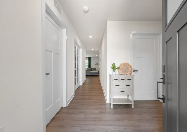 Photo 3 of Single family home for sale at 813 Rae Dr, Columbia, TN 38401 | MLS# 3260326 | Listing updated on 2026-10-07