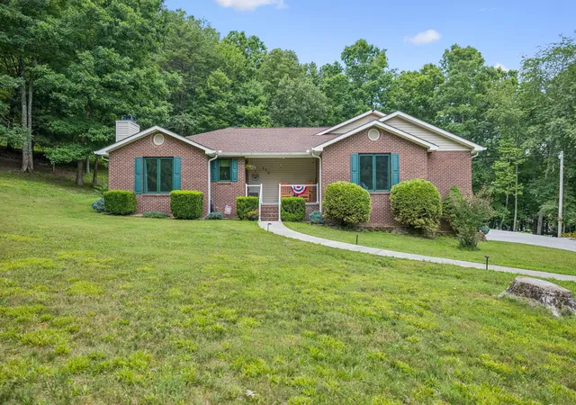 Photo 2 of Single family home for sale at 290 Goodstock Rd, Crossville, TN 38555 | MLS# 3261904 | Listing updated on 2026-09-11