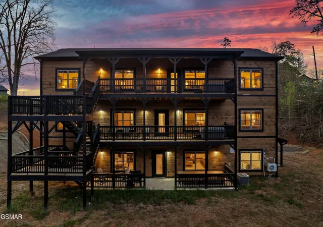 Photo 2 of Mansion for sale at 204 Lily Jo Way, Sevierville, TN 37876 | MLS# 3299558 | Listing updated on 2026-09-11